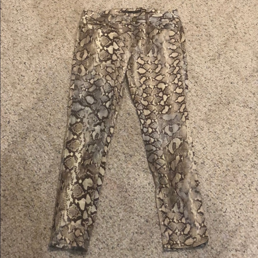3/$45👖Zara snakeskin print jeans size 4 women